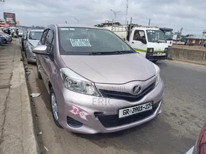 Toyota Vitz 2012 White