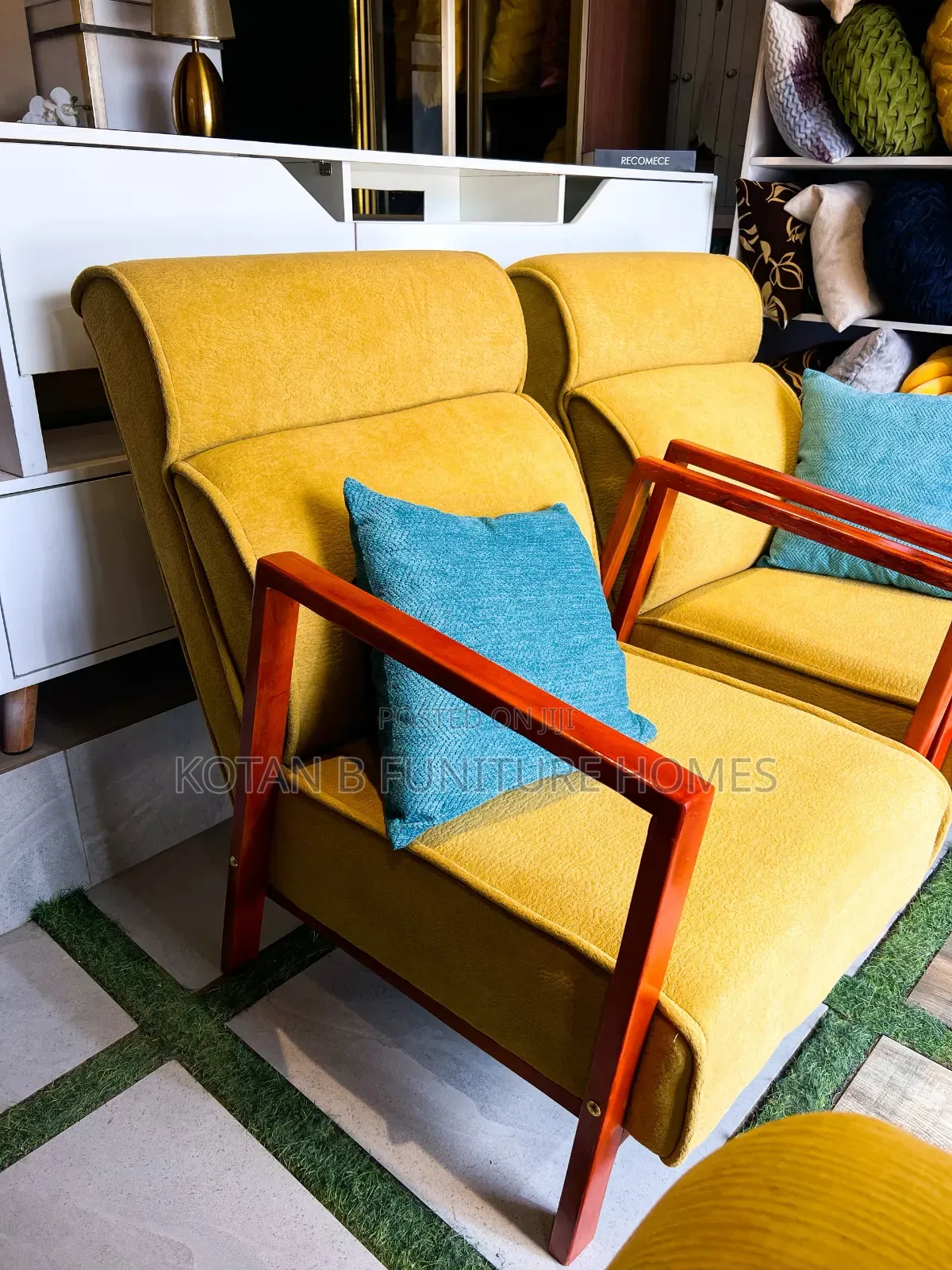Vintage Sofa Set
