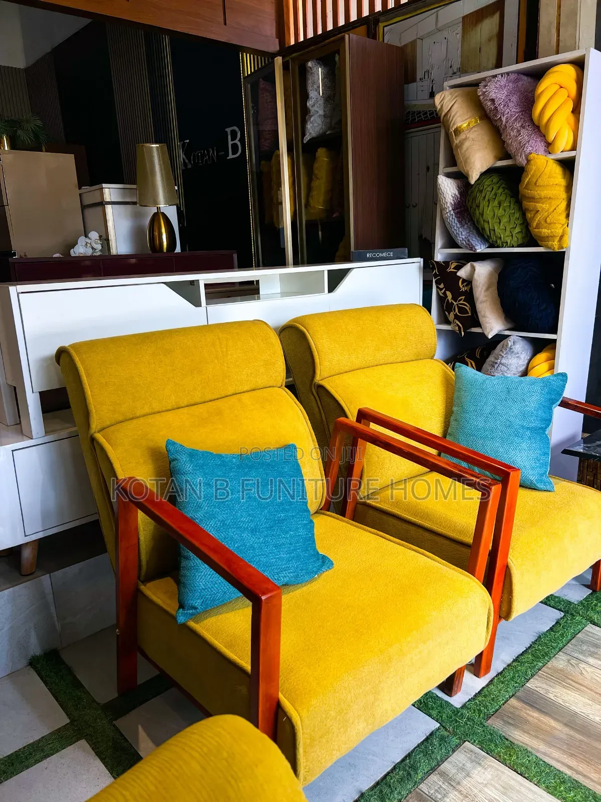 Vintage Sofa Set