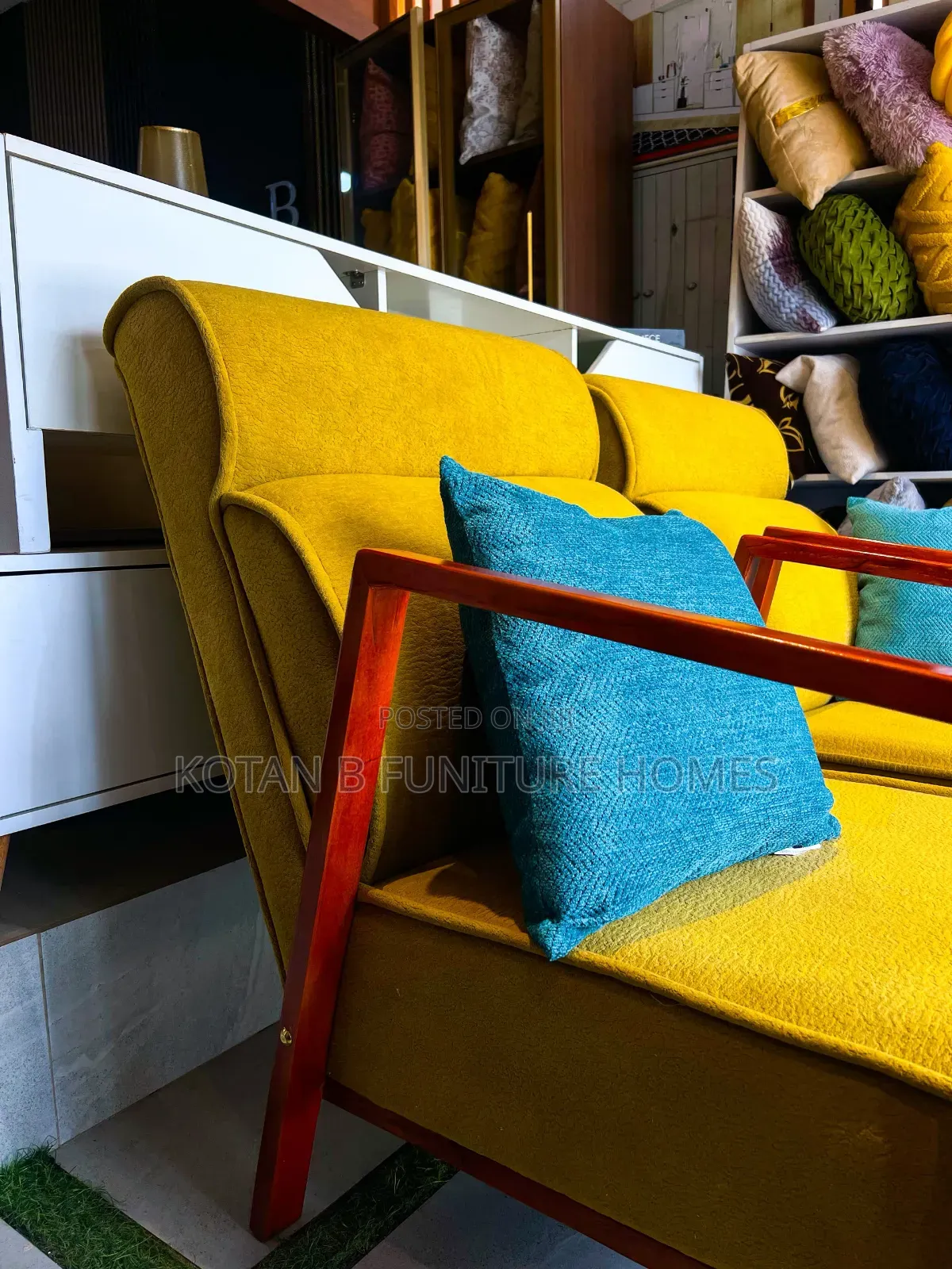 Vintage Sofa Set