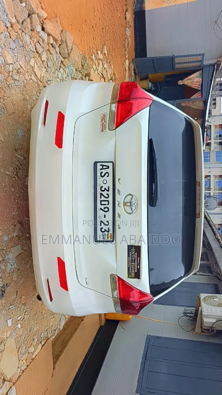 Toyota Venza AWD 2012 White