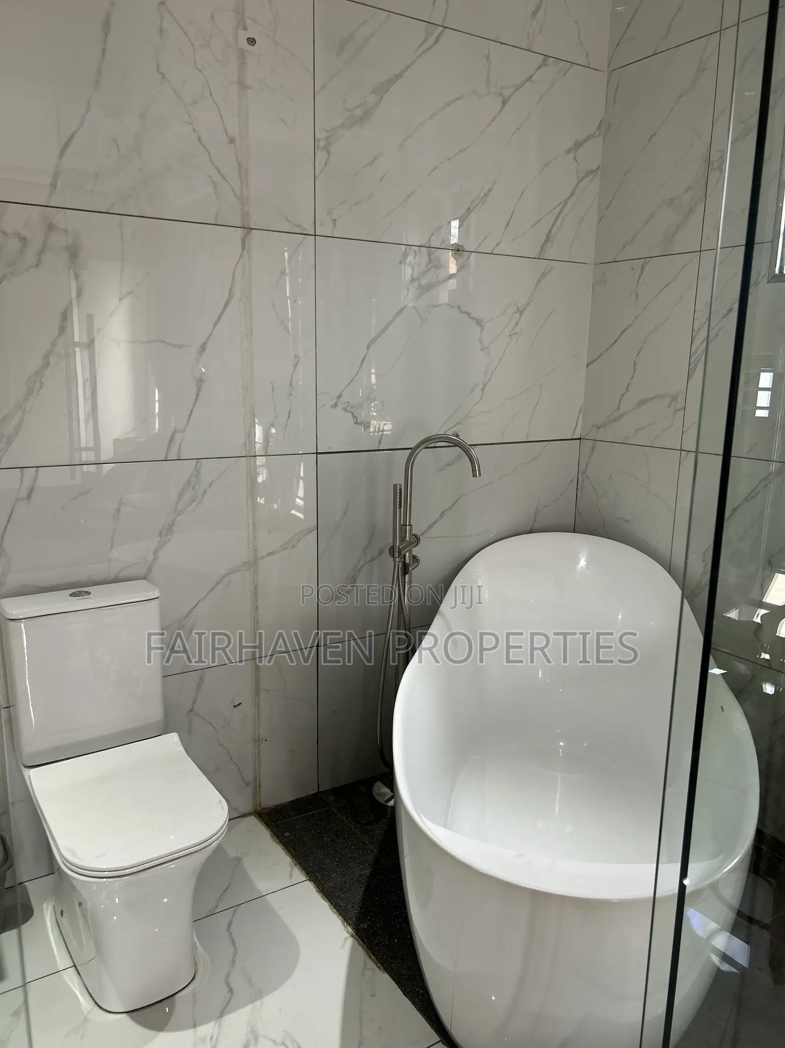 Furnished 3bdrm House in Fairhaven, Adenta for sale