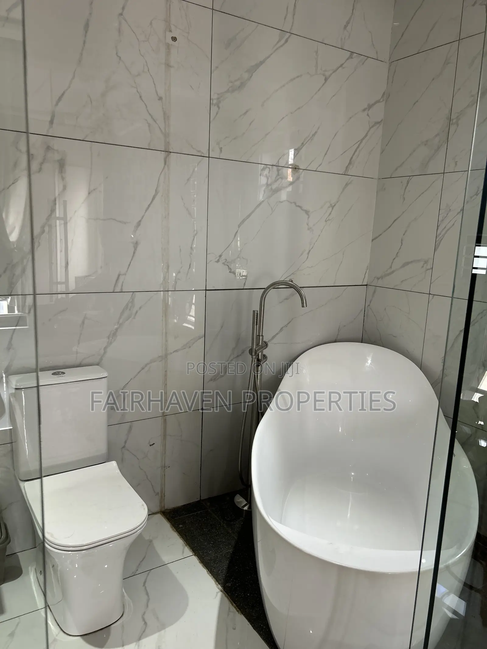 Furnished 3bdrm House in Fairhaven, Adenta for sale