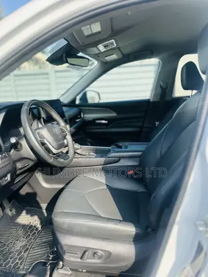Toyota Highlander 2024 White