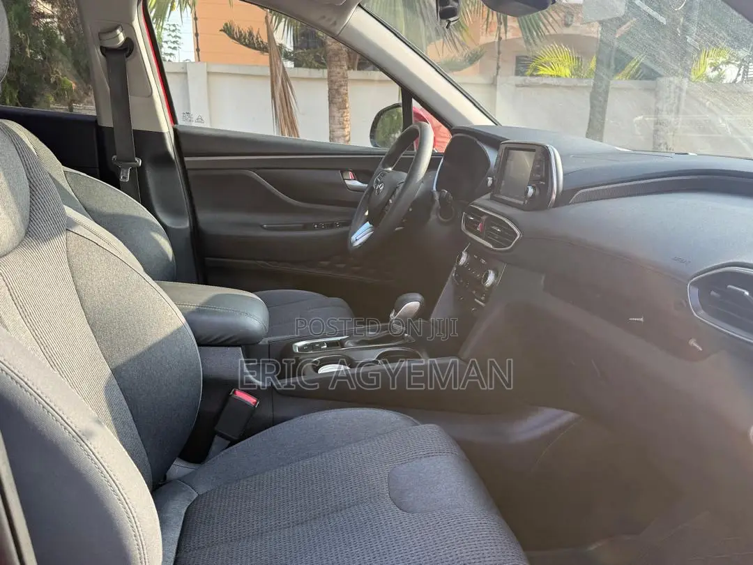 Hyundai Santa Fe 2018 Red