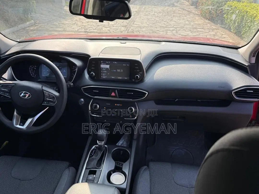 Hyundai Santa Fe 2018 Red