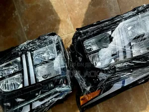 Original Hyundai Santa Fe Headlight 2021 -25