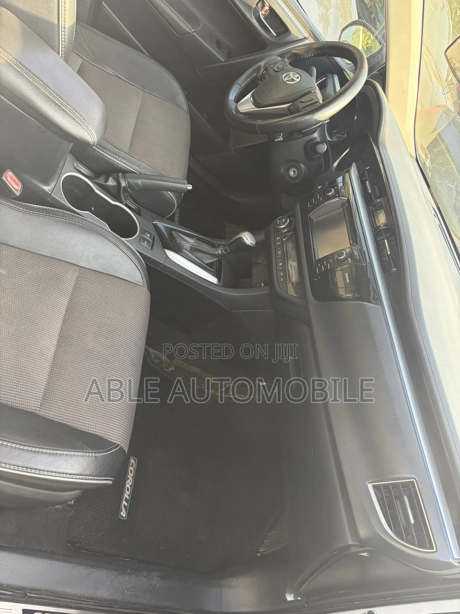 Toyota Corolla S 4dr Sedan (1.8L 4cyl CVT) 2016 White