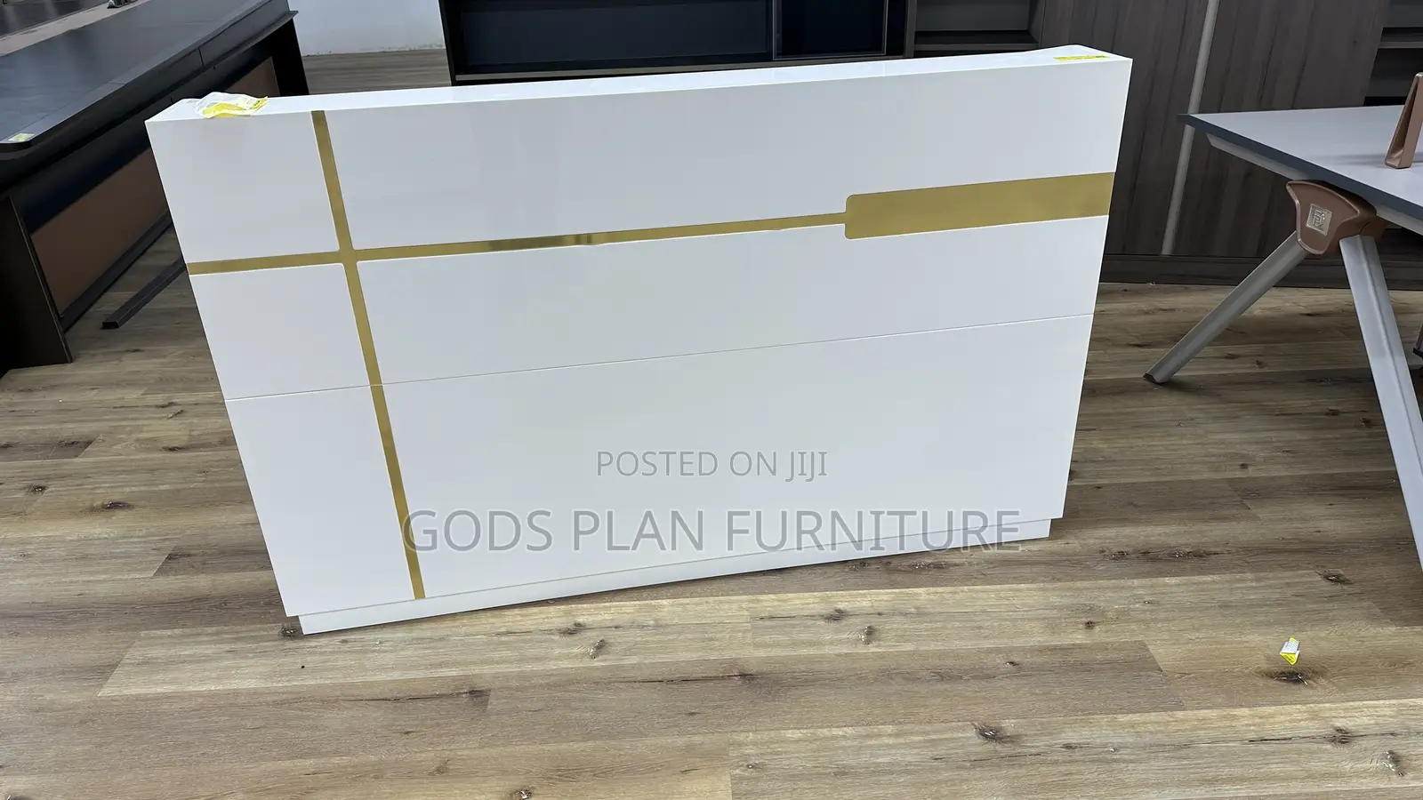 Front Desk (A-018))