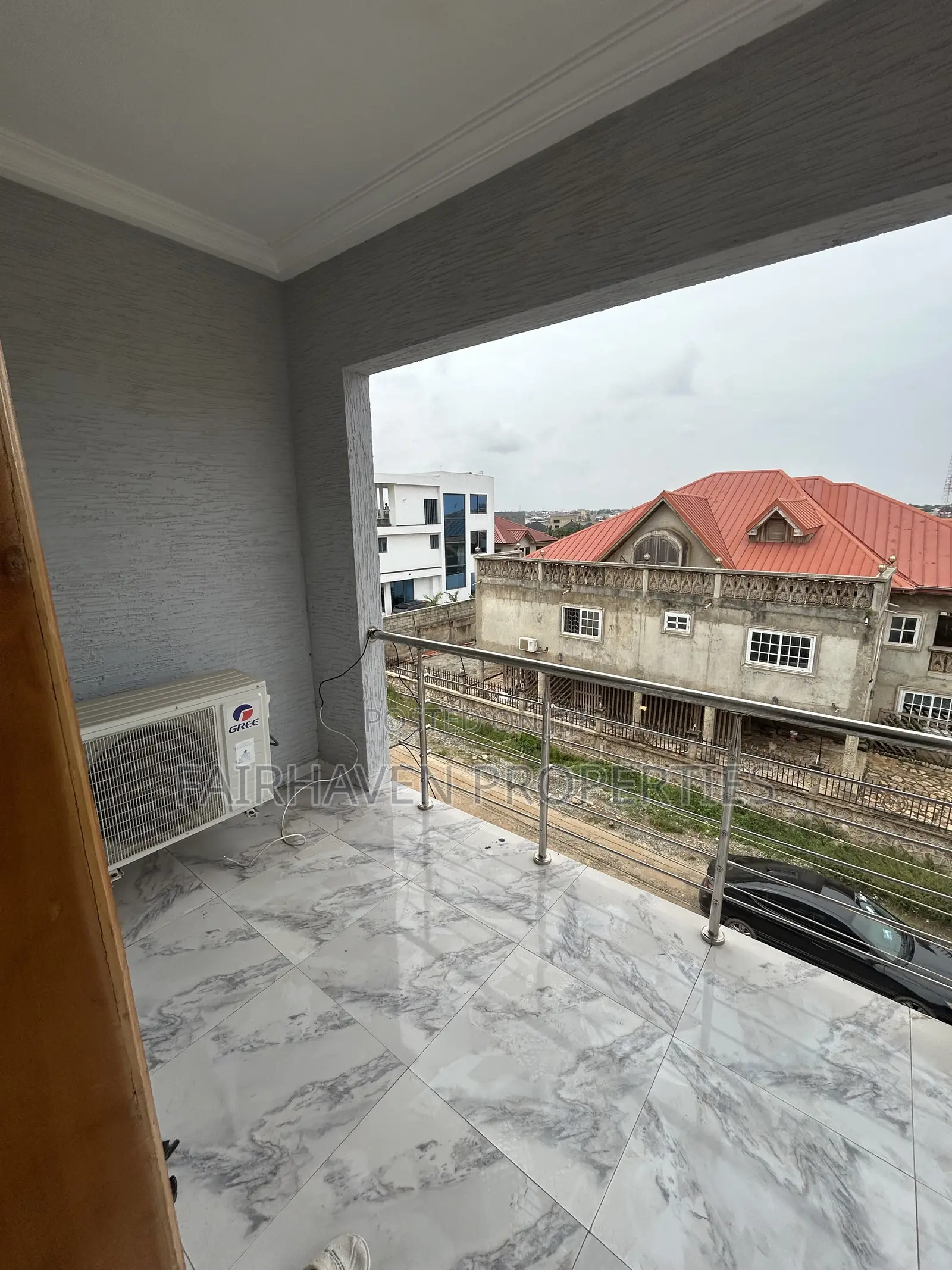 3bdrm Apartment in East Airport, Burma Camp for rent