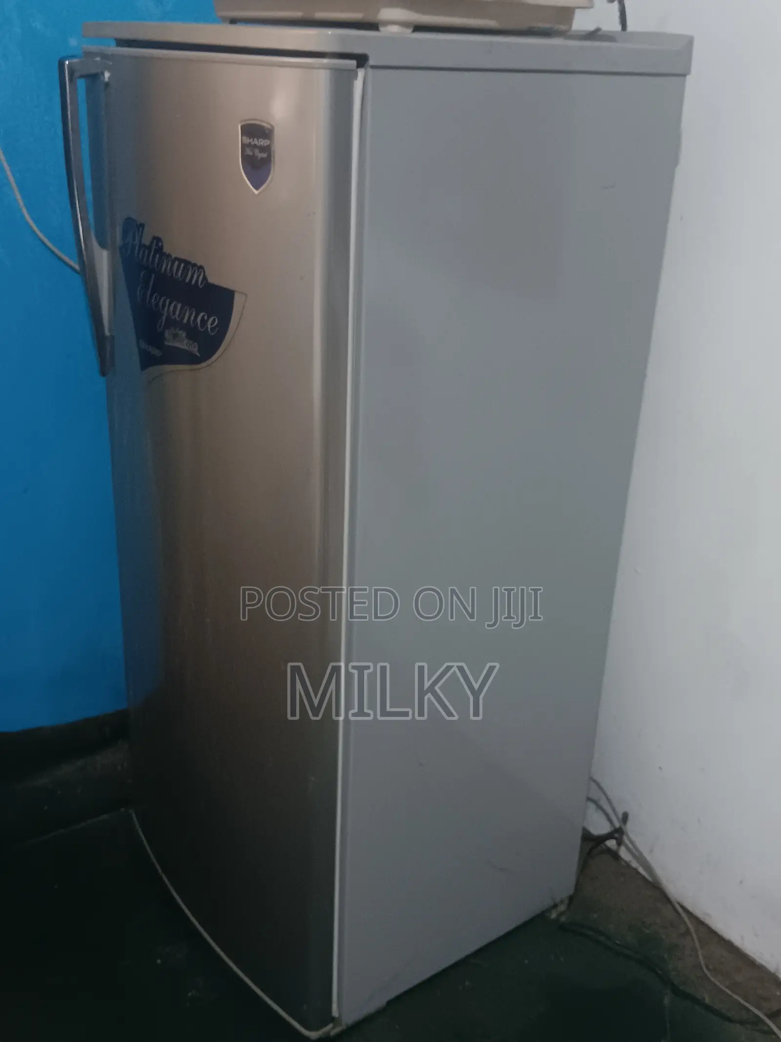 Fridge (Sharp)