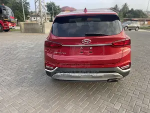 Hyundai Santa Fe 2019 Red