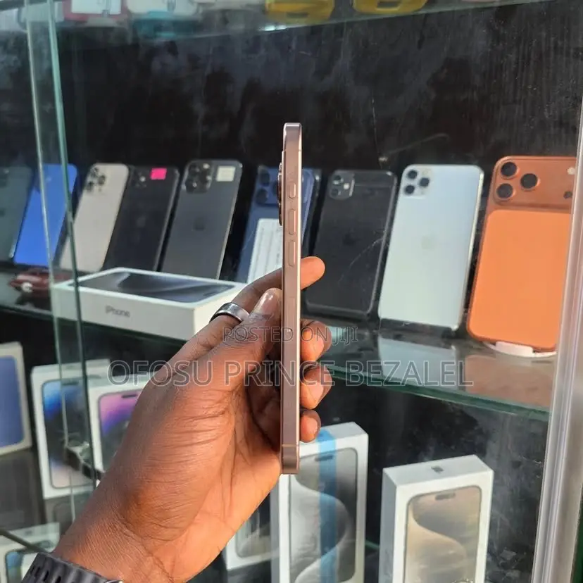 Apple iPhone 16 Pro Max 256 GB Gold