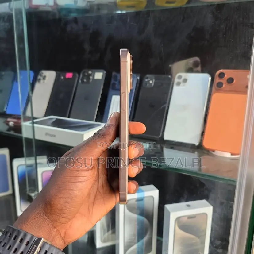 Apple iPhone 16 Pro Max 256 GB Gold