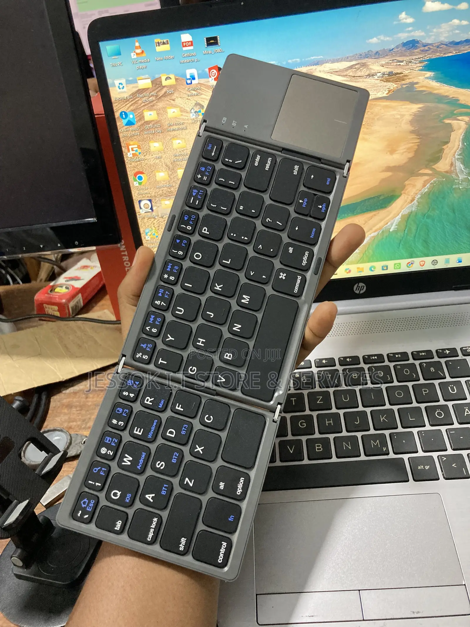 Foldable Bluetooth Keyboard With Touchpad
