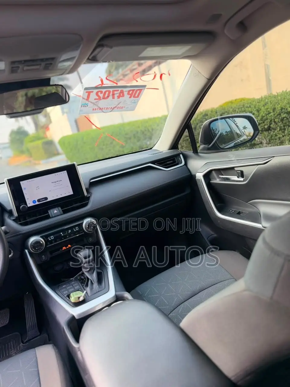 Toyota RAV4 XLE Premium 2025 Black