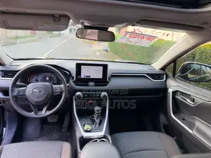 Toyota RAV4 XLE Premium 2025 Black