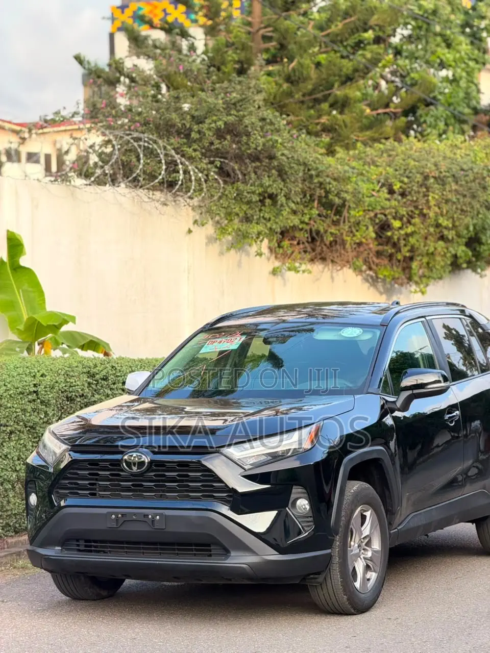 Toyota RAV4 XLE Premium 2025 Black