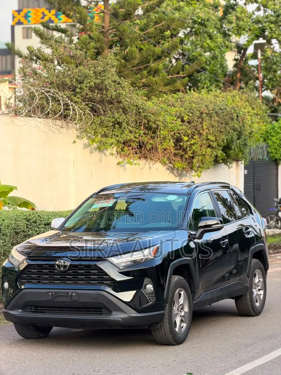 Toyota RAV4 XLE Premium 2025 Black
