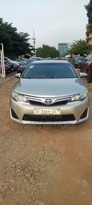 Toyota Camry 2013 Gold