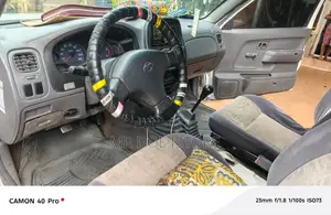 Nissan Hardbody 2011 White