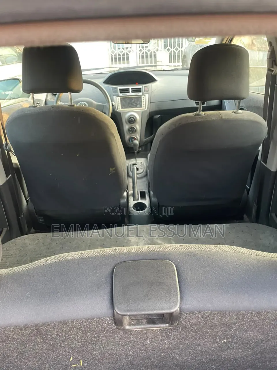 Toyota Vitz 2010 Silver
