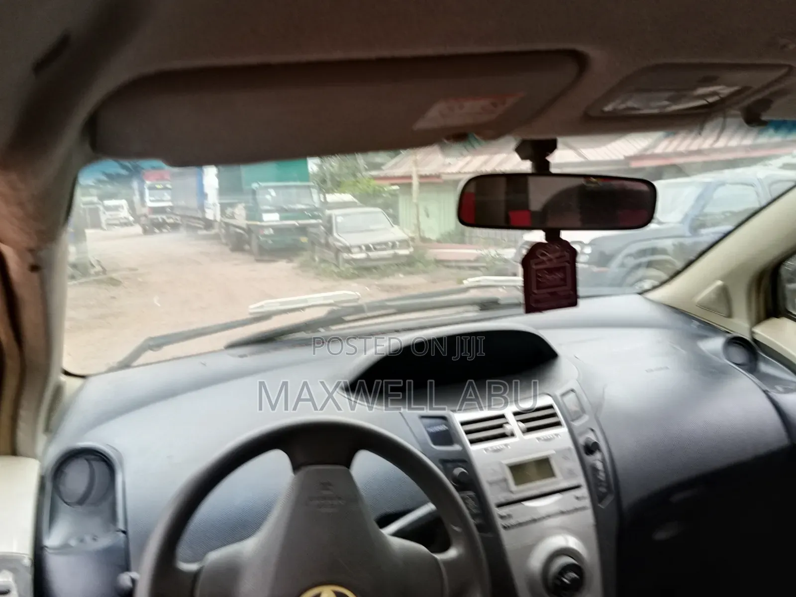 Toyota Vitz 2010 Gray