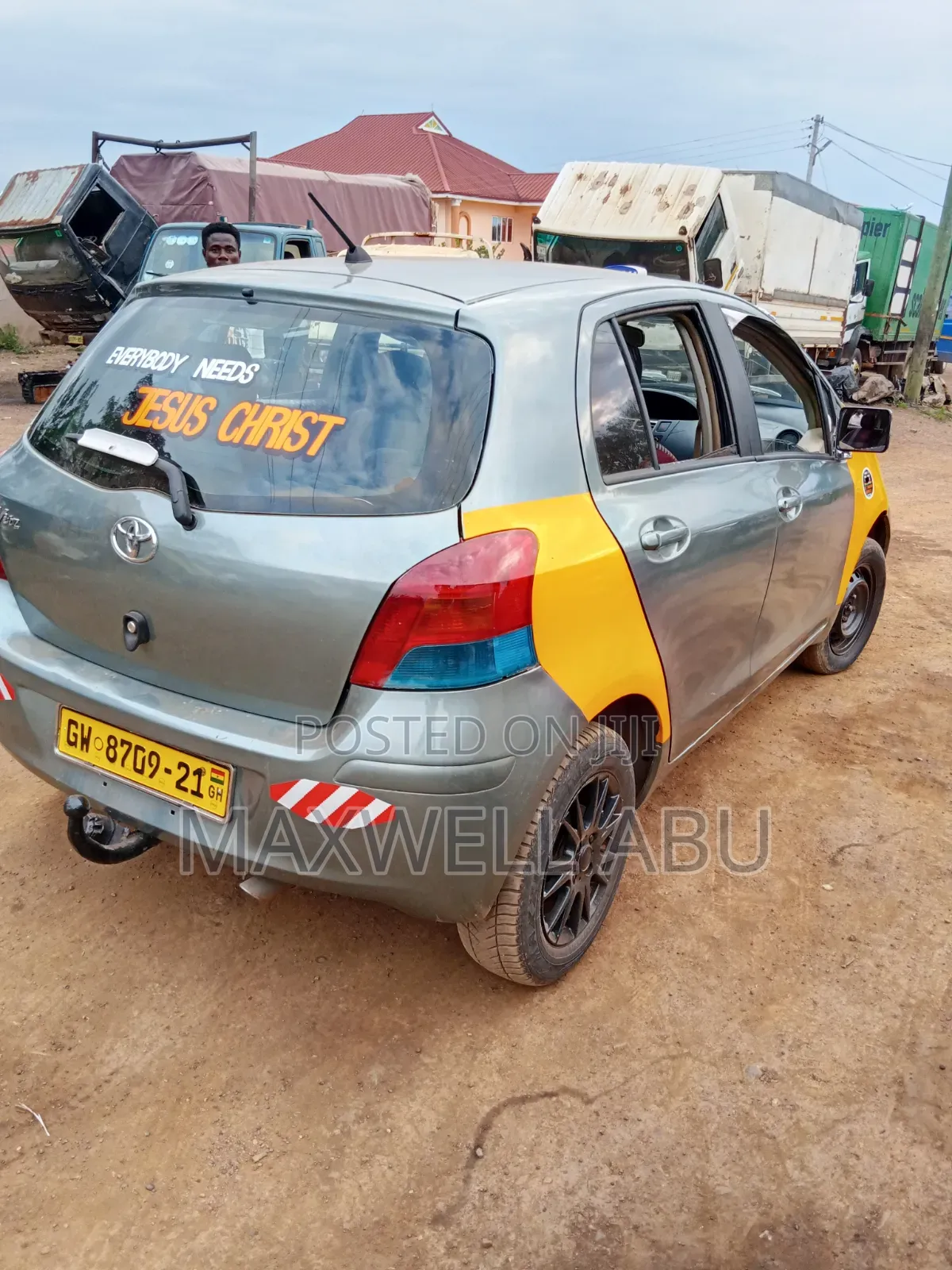Toyota Vitz 2010 Gray