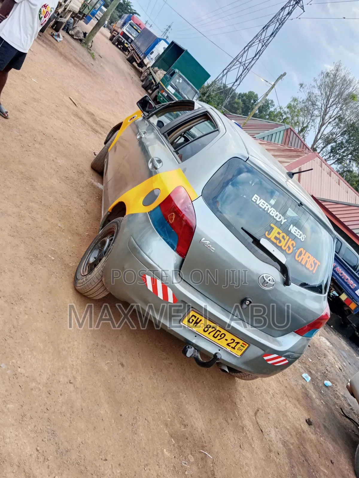 Toyota Vitz 2010 Gray