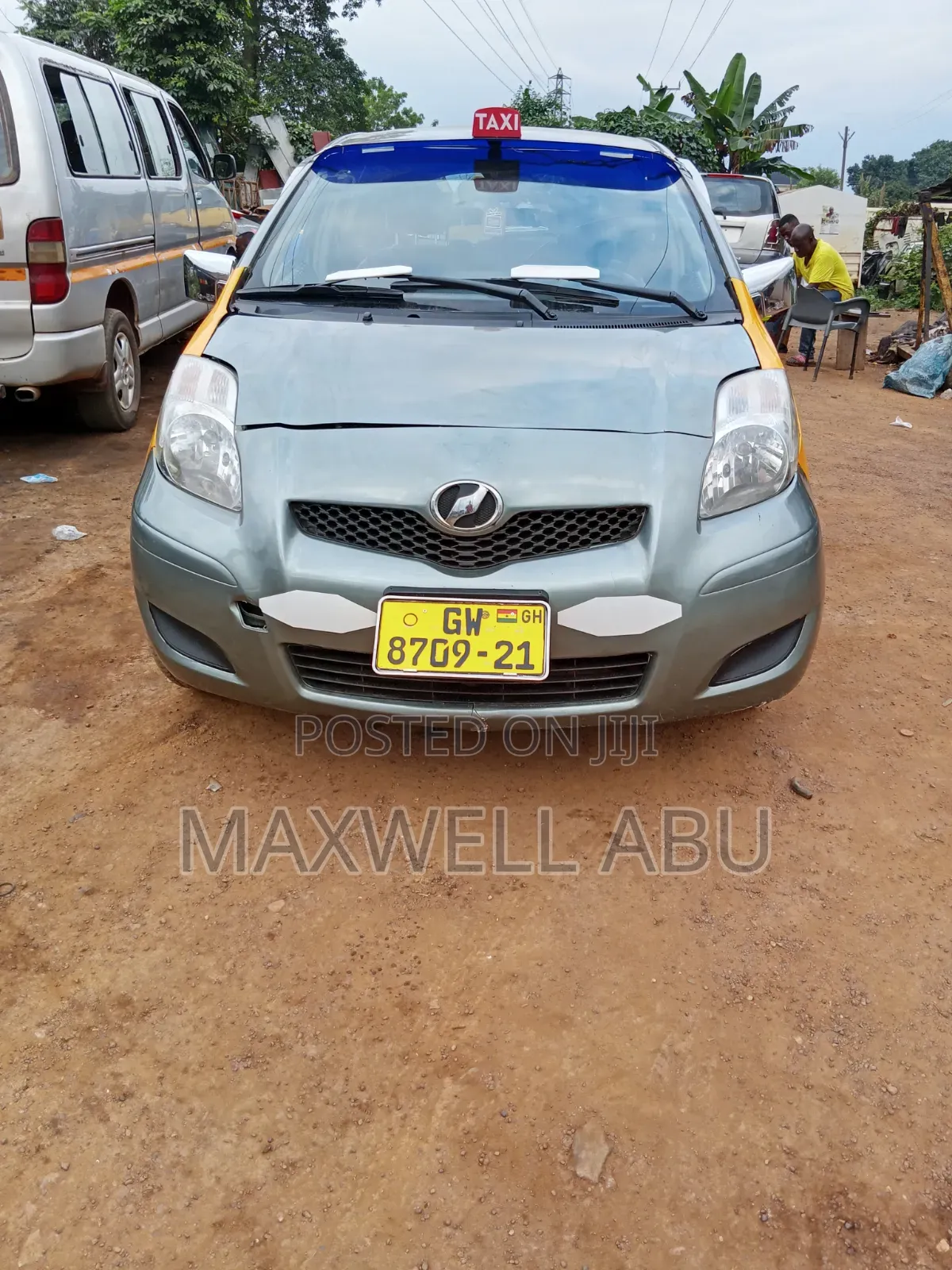 Toyota Vitz 2010 Gray