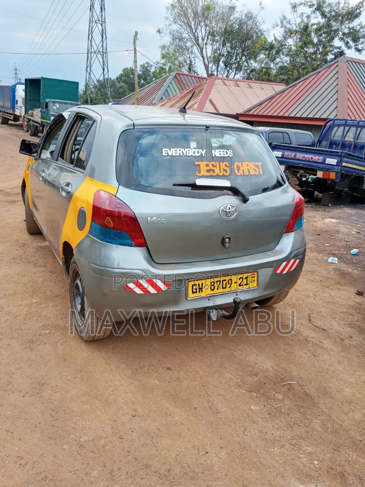 Toyota Vitz 2010 Gray