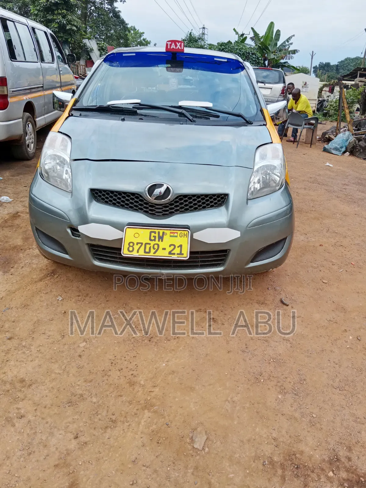 Toyota Vitz 2010 Gray