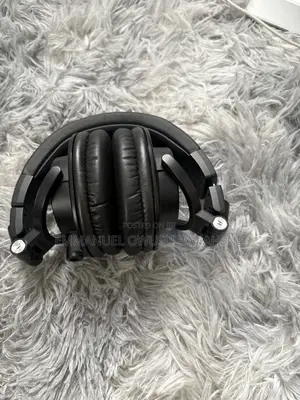 Audio-Technica Ath-M50x Professional Studio Monitor Headphones, Black