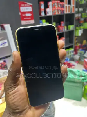 Apple iPhone 11 64 GB Yellow