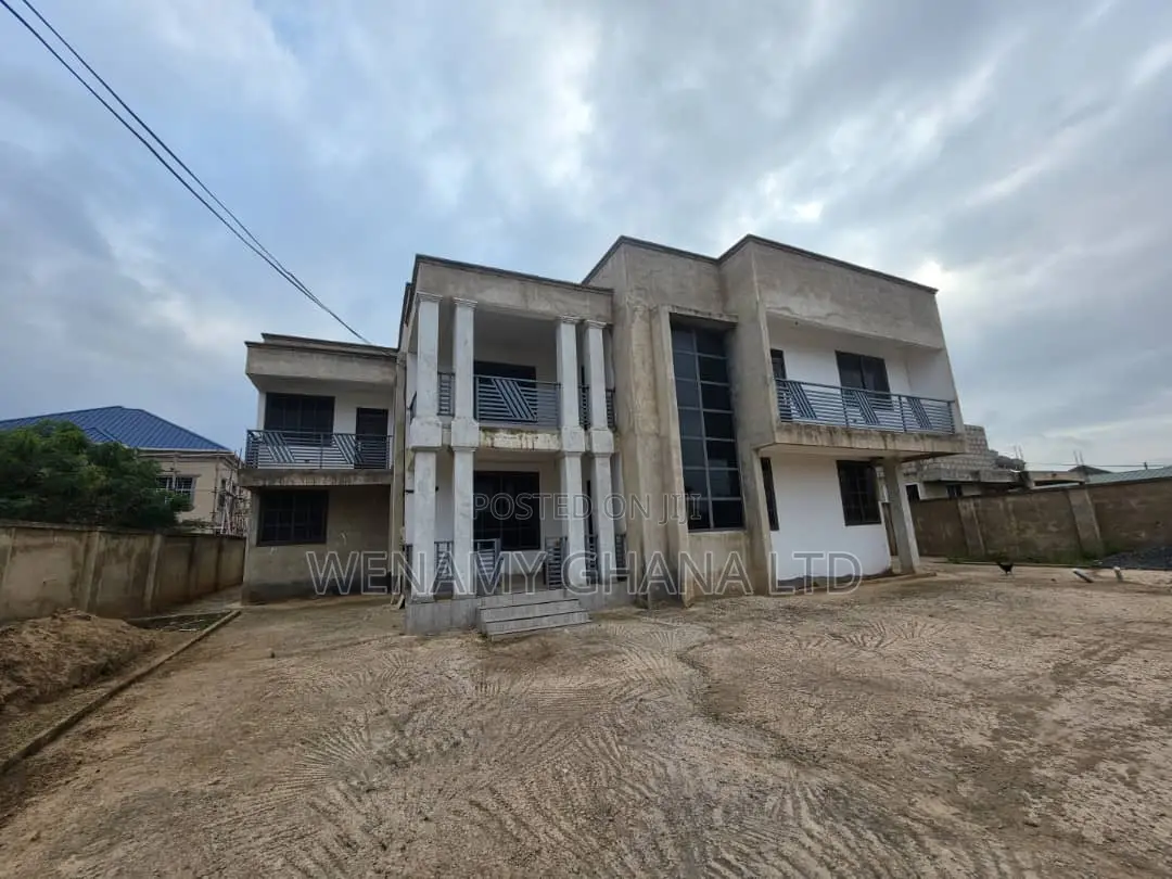 5bdrm House in Gbetsile, Accra Metropolitan for sale