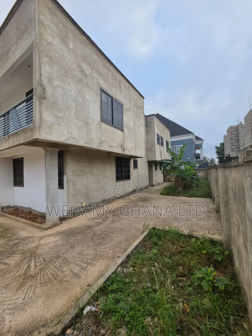 5bdrm House in Gbetsile, Accra Metropolitan for sale