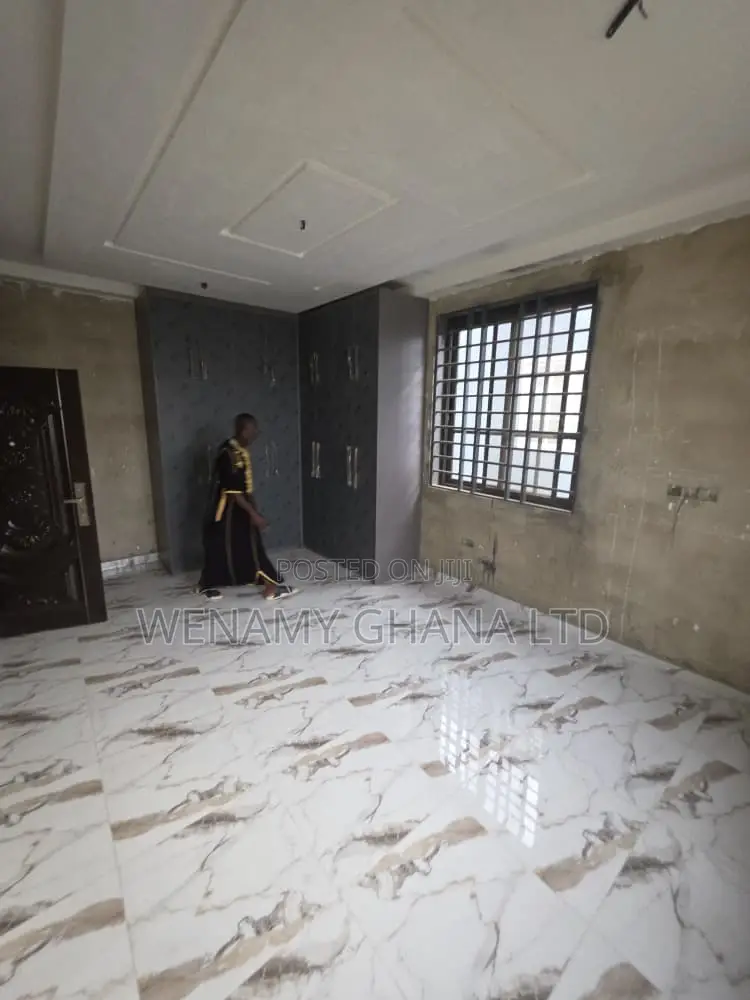 5bdrm House in Gbetsile, Accra Metropolitan for sale
