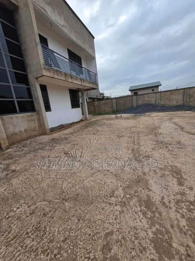 5bdrm House in Gbetsile, Accra Metropolitan for sale