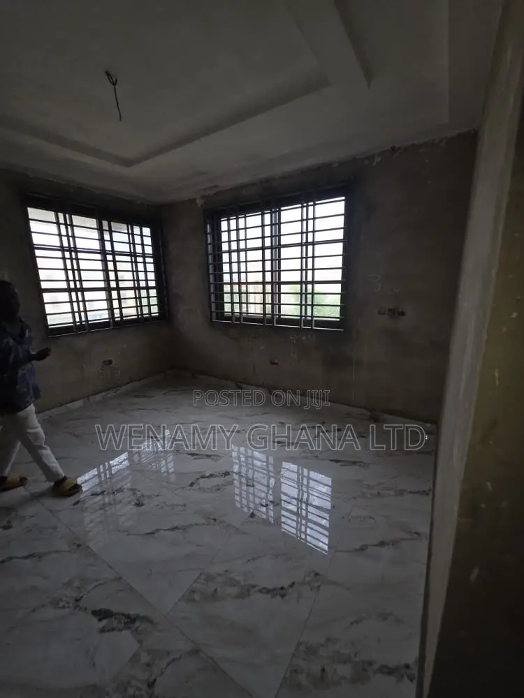 5bdrm House in Gbetsile, Accra Metropolitan for sale