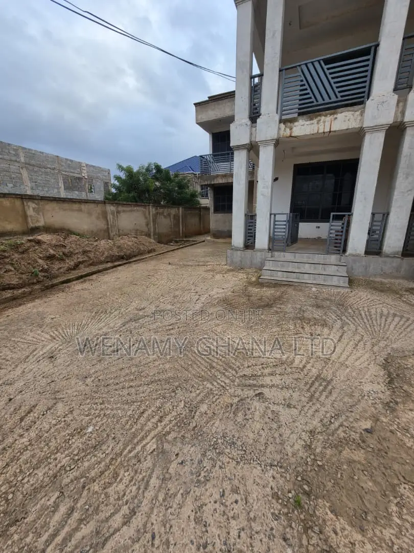 5bdrm House in Gbetsile, Accra Metropolitan for sale