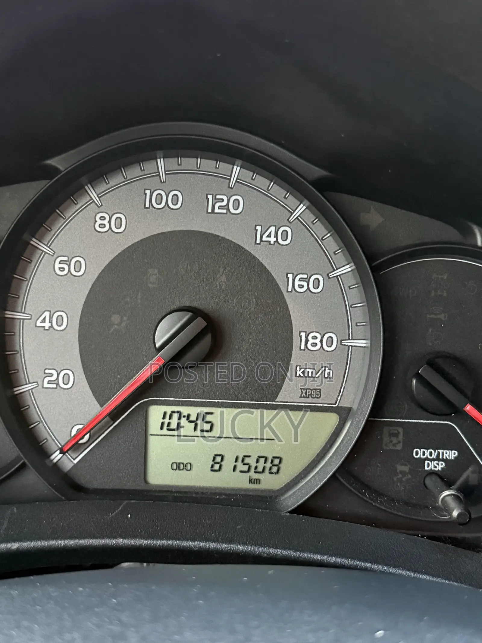 Toyota Vitz 1.3 AWD 5dr 2015 Brown