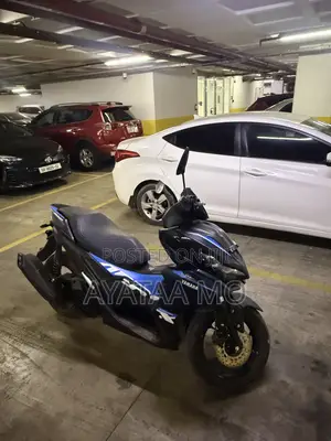 Yamaha Aerox 2025 Black