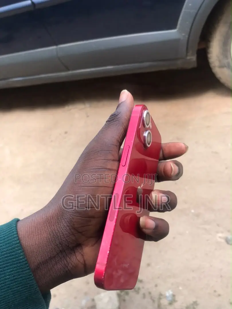 Apple iPhone 13 128 GB Red
