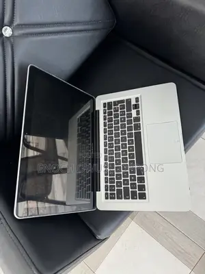 Laptop Apple MacBook Pro 2011 6GB Intel Core i5 SSD 256GB