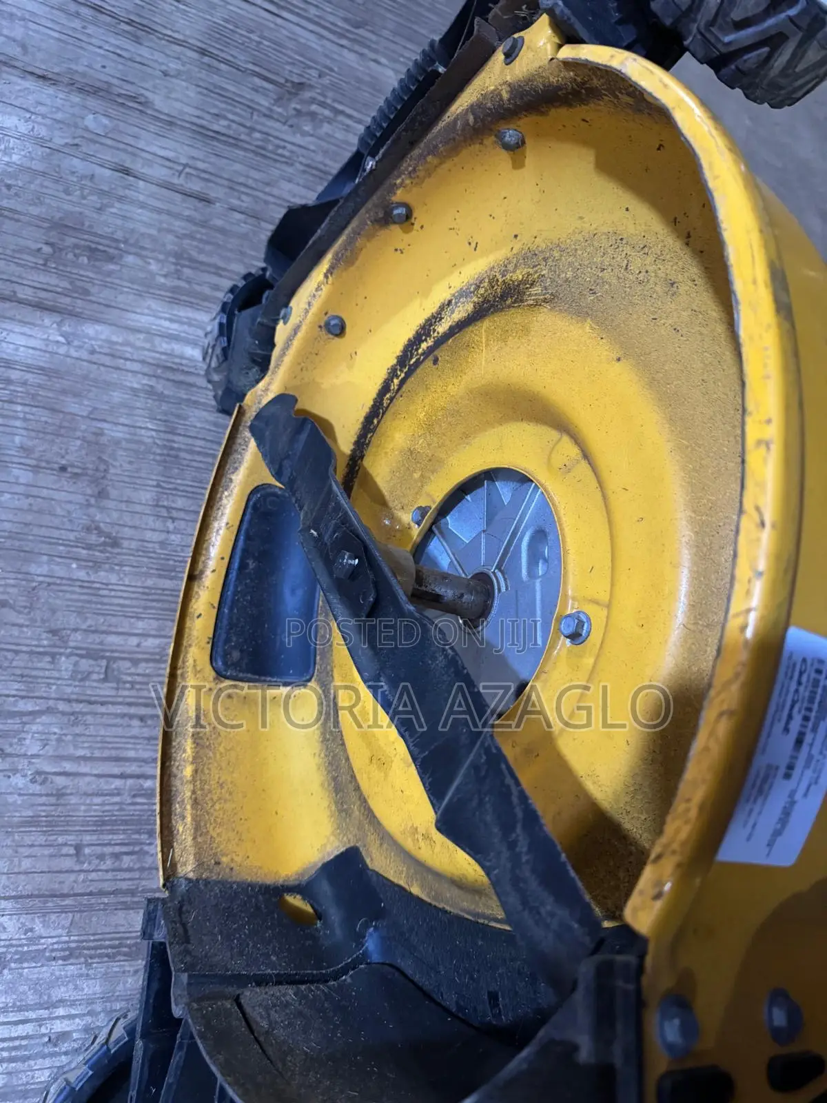 Cub Cadet SC 100 HW Push Lawn Mower