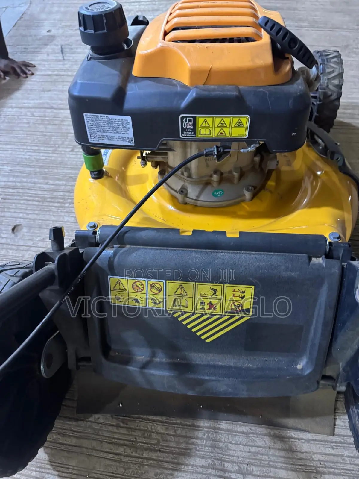 Cub Cadet SC 100 HW Push Lawn Mower