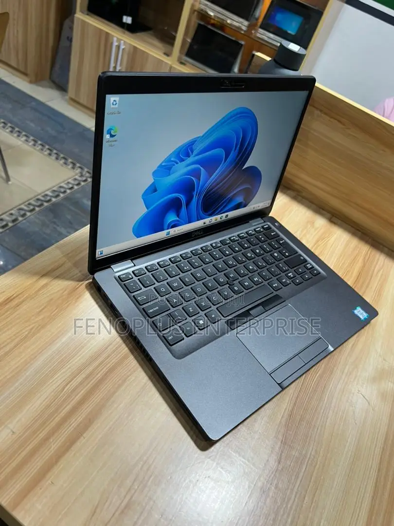 Laptop Dell Latitude 5300 8GB Intel Core i5 SSD 256GB