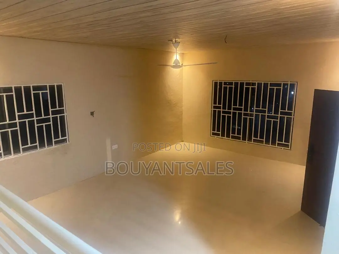 3bdrm House in Ashongman Estate for rent