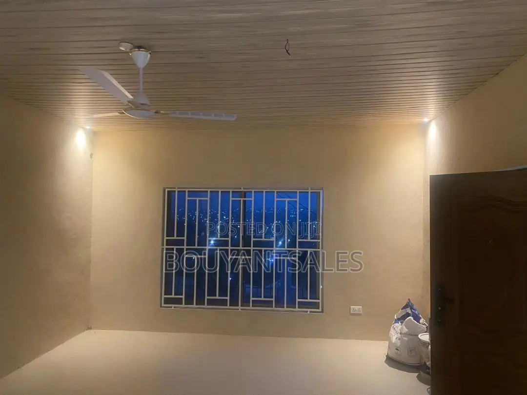 3bdrm House in Ashongman Estate for rent