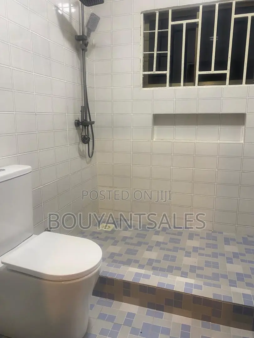 3bdrm House in Ashongman Estate for rent